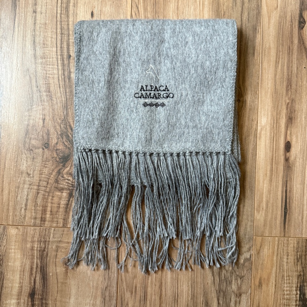 Alpaca Camargo Gray Fringe Scarf